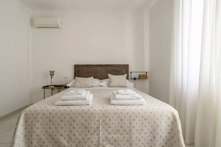 Entire apartment, Charming Penthouse with private terrace in Fasano, Salento