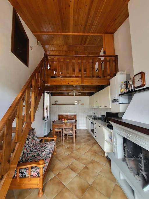 Gîte pour 9 personnes, avec terrasse et vue, animaux acceptés à Pievepelago - 2