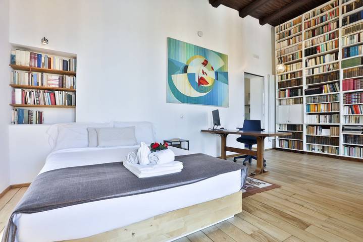 Entire apartment, GuestHost - Tobia e l'Angelo: Terrazza Duomo in Naples, Naples Province