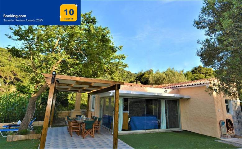 Location de vacances pour 7 personnes, avec jardin et vue, animaux acceptés dans Poros - 3