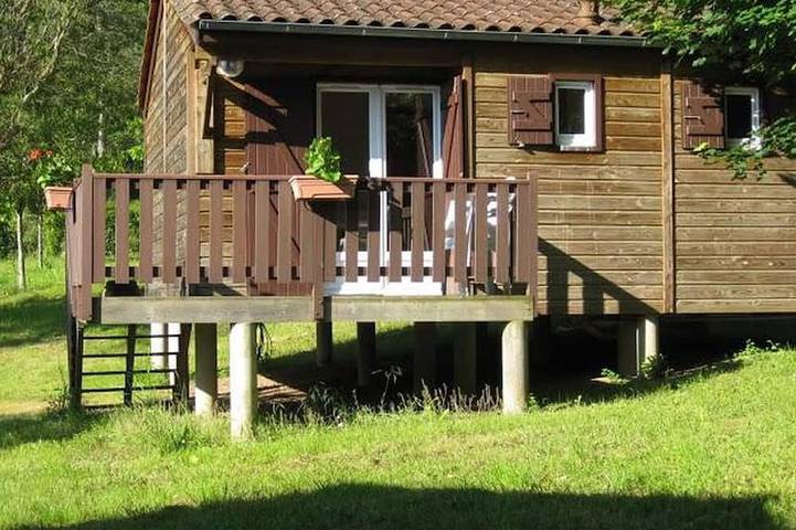 Maison pour 6 personnes, avec piscine à Thiviers