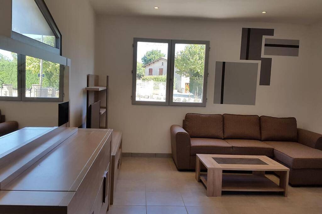 Appartement entier, One-Bedroom Apartment in Saint-Marcel-lès-Valence, Région de Valence