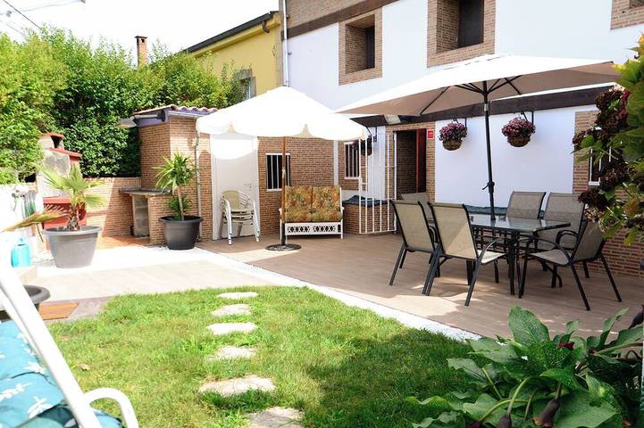 Maison d’hôte pour 13 personnes, avec jardin - 1