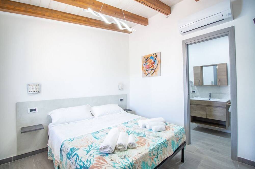 S'Omu e Chicchinu rooms in Cardedu, Ogliastra Province