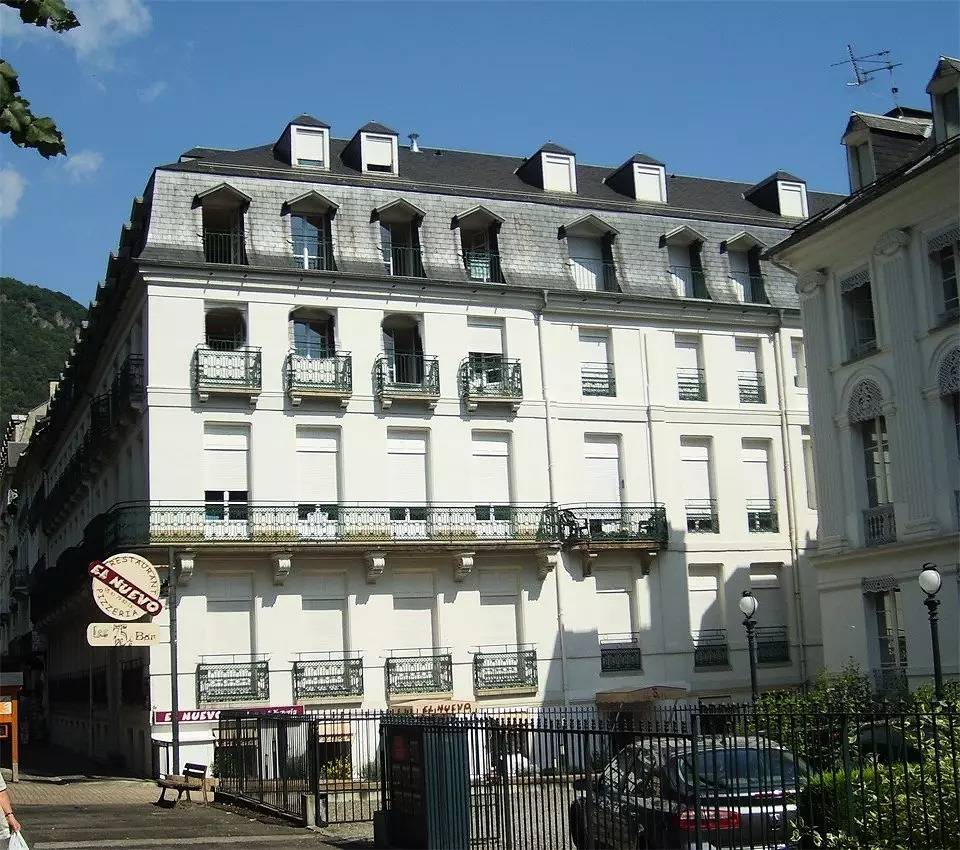 Appartement entier, Luchon Proche Thermes - 3 Pieces Pour 6 Pers. - Parking in Luchon-Superbagnères, Bagnères-de-Luchon
