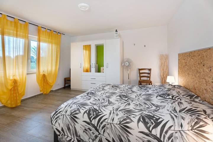 Appartamento per 4 persone, con Balcone e Giardino nonché Vista lago