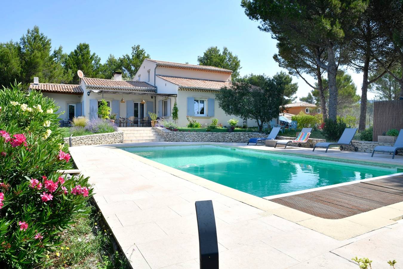 Beautiful Provencal villa with swimming pool in L'Isle-sur-la-Sorgue, Vaucluse