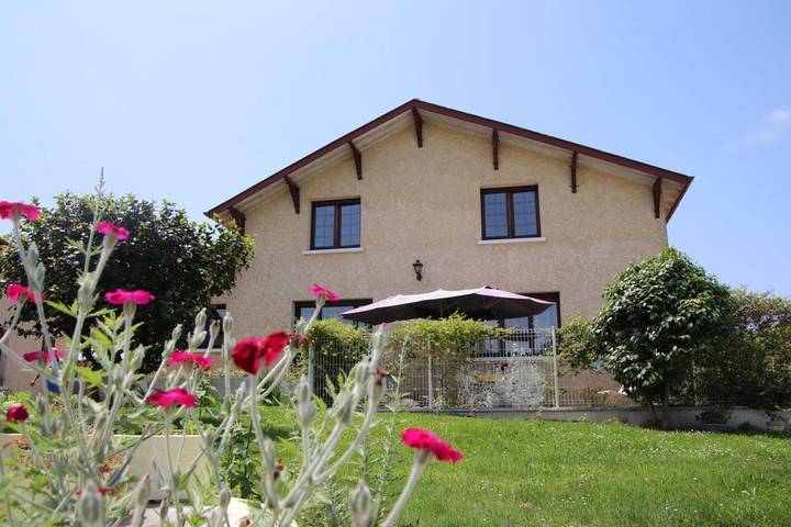 Location de vacances pour 5 personnes, avec terrasse et jardin à Lahosse - 2