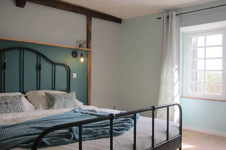 Location de vacances pour 4 personnes, avec jardin et balcon à Frôlois - 4