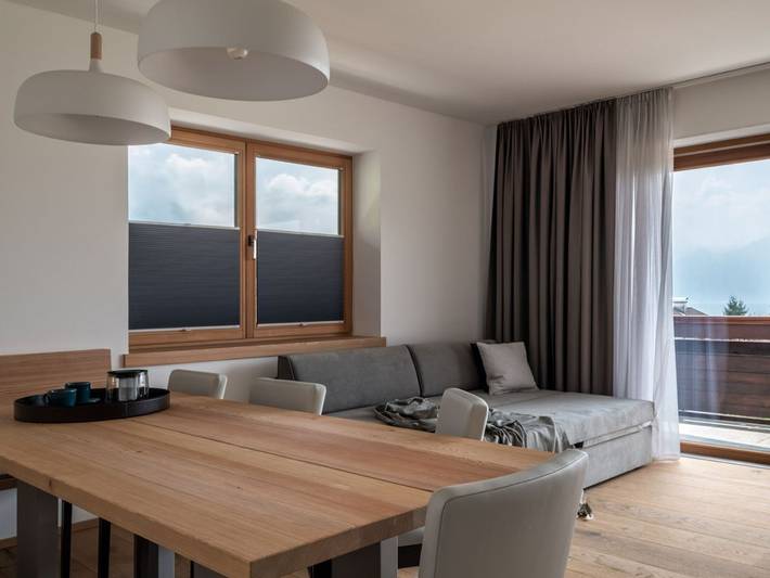 Ferienwohnung für 5 Personen, mit Balkon und Garten sowie Seeblick und Ausblick in Steinbach am Attersee