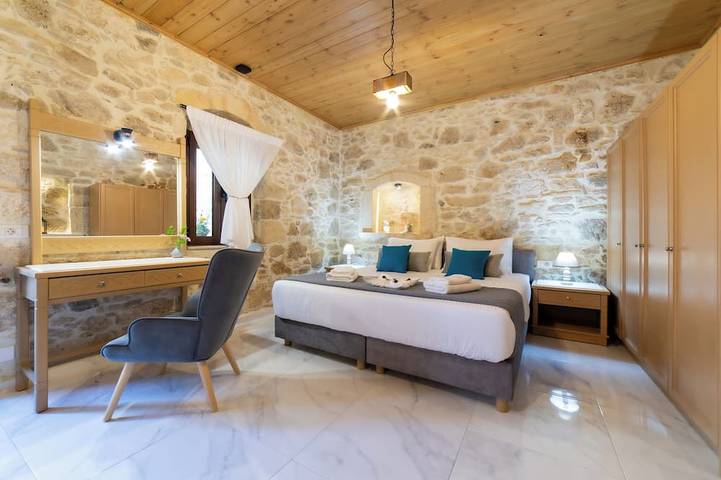 Asmani Traditional House with Jacuzzi, Sauna & small Gum, ideal for relaxing in Iraklio-Heraklion en omgeving