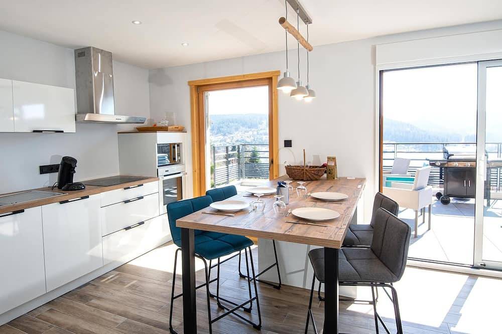 Appartement entier, La Goutte d'Eau, upscale apartment with lake view and Finnish bath. in Lac de Gérardmer, Gérardmer