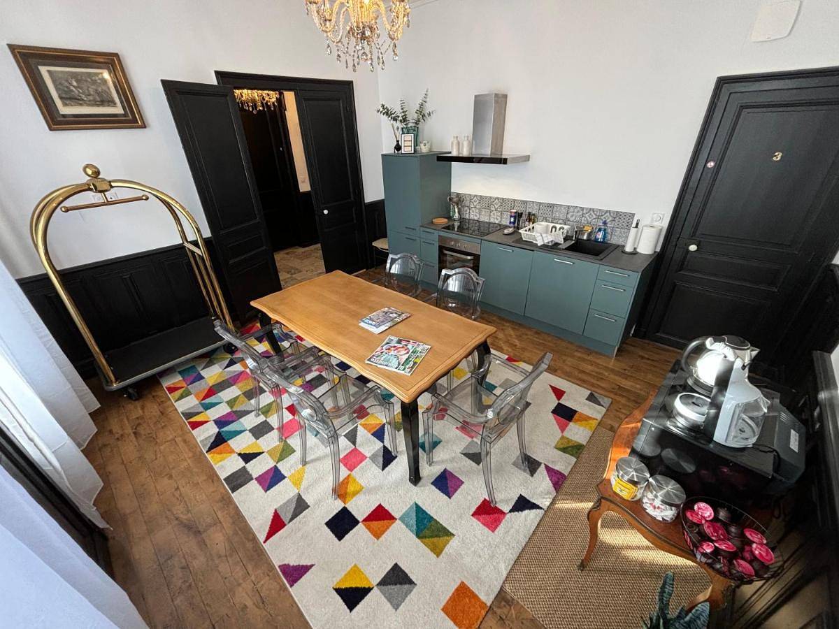 Double Room with Private Bathroom in Châteauroux, Région de Châteauroux