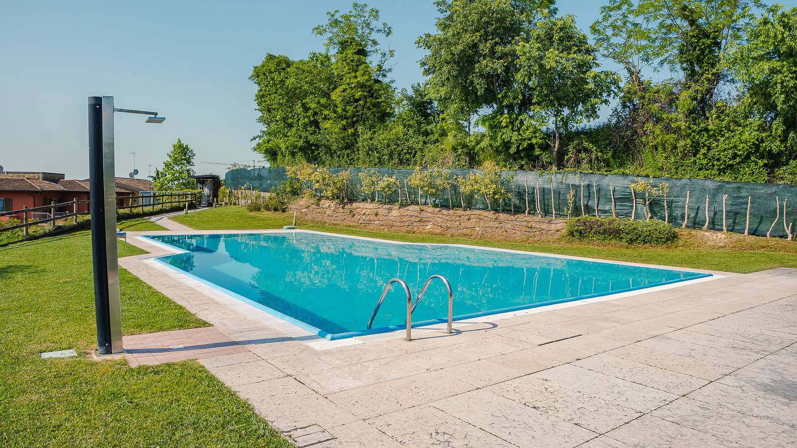 Ganze Wohnung, Ferienwohnung für 4 Personen mit Pool in Polpenazze del Garda, Gardasee-Berge
