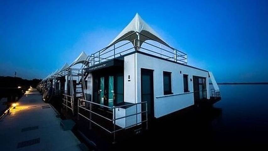 Boot für 6 Personen, mit Terrasse und Seeblick - 1