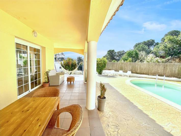 Chalet para 7 personas, con piscina y balcón en Cataluña - 2