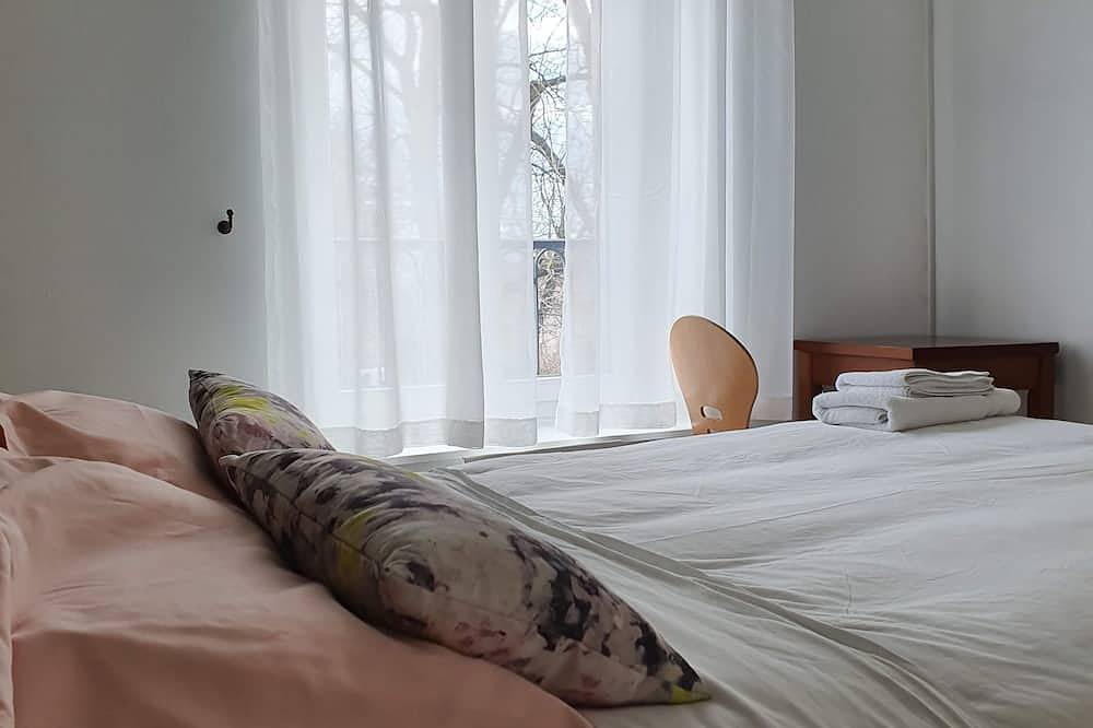 Gîte Les Arches - 15 personnes - 6 chambres in Beauvallon, Lyon et ses environs