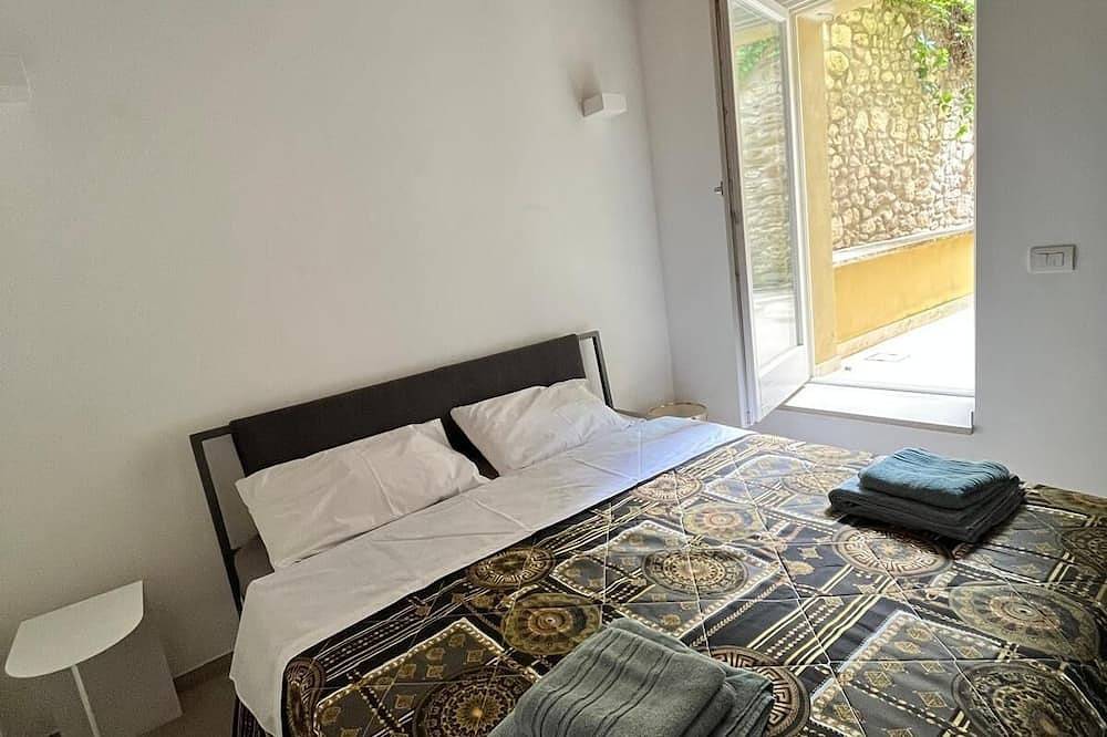 Entire apartment, Charme In Centro With Private Parking in Ascoli Piceno, Monti Sibillini National Park