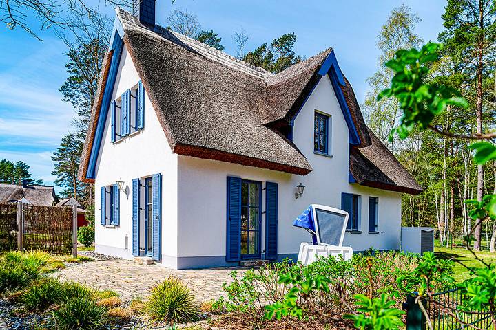 Ferienhaus für 4 Personen, mit Garten und Terrasse sowie Sauna in Glowe - 2