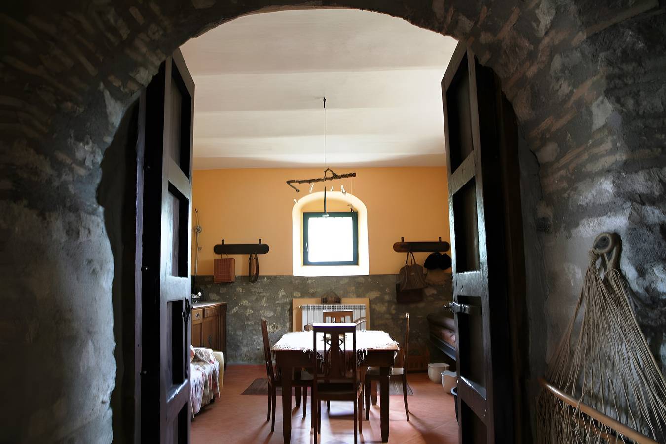 San Pietro Country House B&B – Historic Stone Retreat Amidst Irpinia Vineyards in Paternopoli, Avellino Province