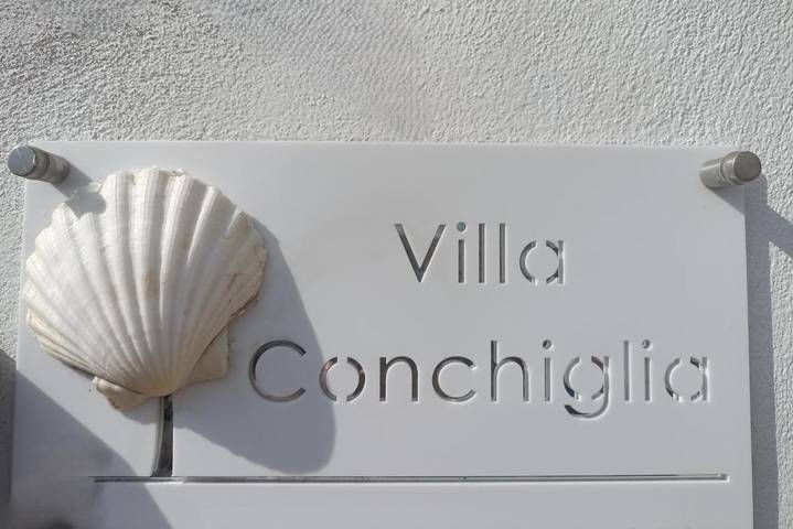 Casa vacanza per 8 persone, con Balcone e Terrazza nonché Giardino e Panorama a Gela