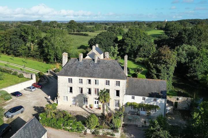 Schloss für 15 Personen, mit Garten - 1