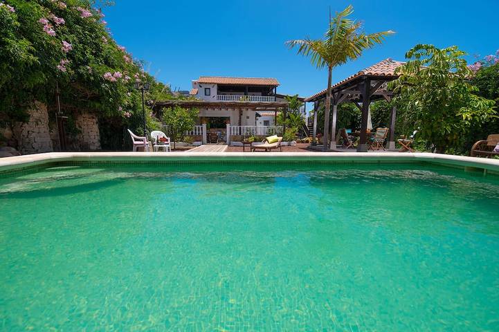 Finca für 8 Personen, mit Balkon und Garten in Arico