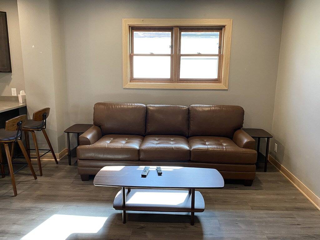 Ganze Wohnung, Completely Remodeled 2 Bedroom in Atwood Area in Madison, Dane County