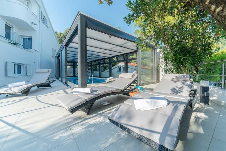 Villa pour 13 personnes, avec Balcon dans Pag