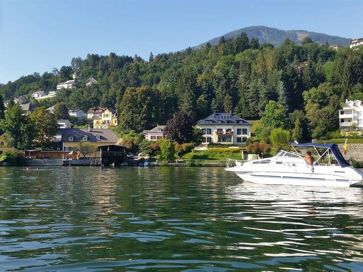Ferienwohnung für 2 Personen, mit Balkon und Terrasse sowie Garten und Pool am Millstätter See