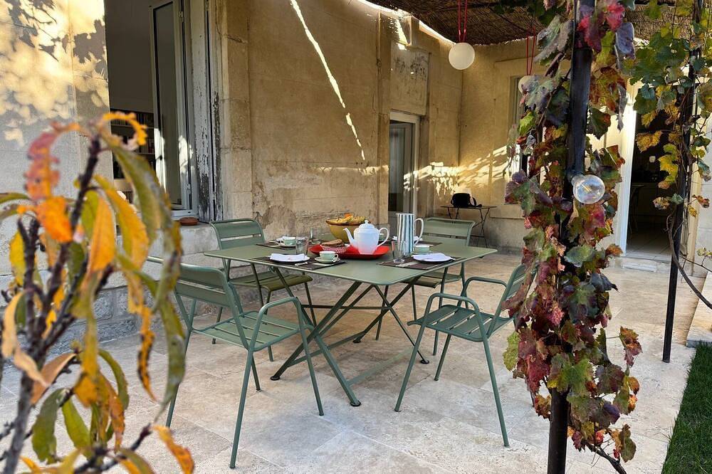 Le Clos de Posquières, wine-grower's house, pool in Vauvert, Costa mediterránea (Francia)