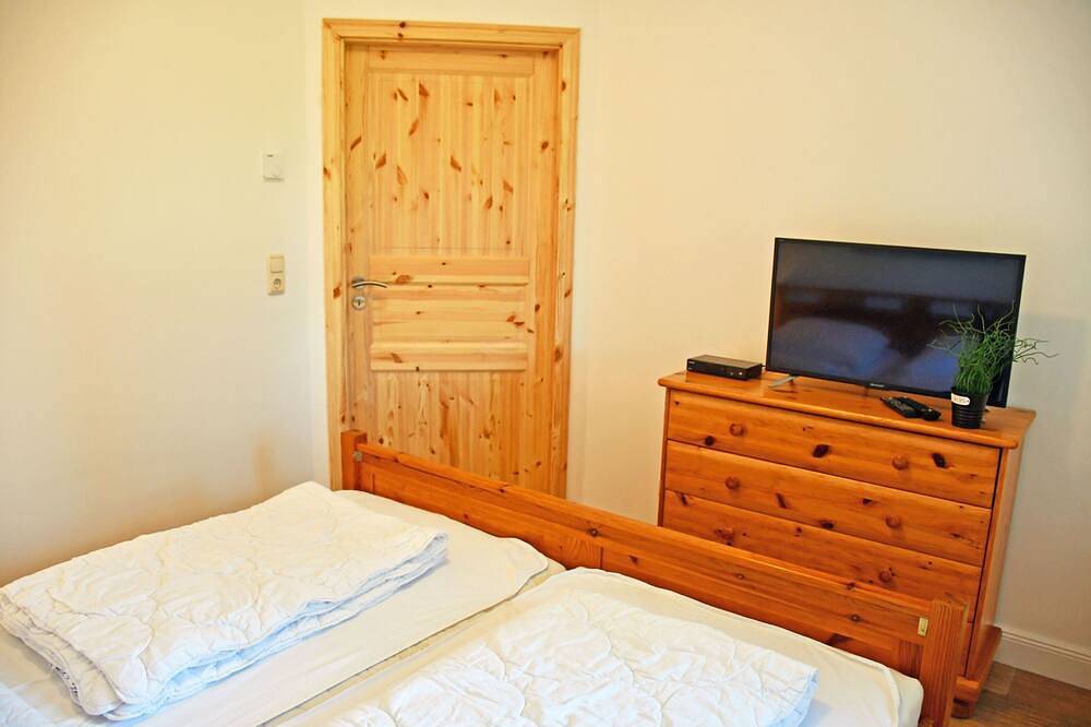 Apartamento entero, Ferienwohnung Achtern - Ferienwohnungen auf dem Pommernhof mit Großem Garten! in Samtens, Rügen