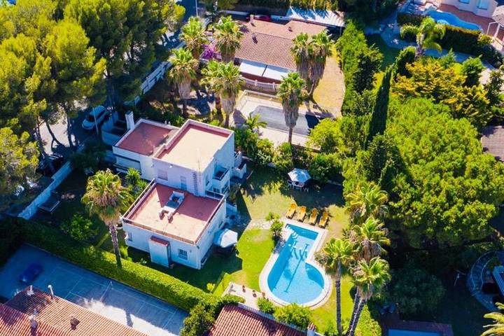 Casa rural para 10 personas, con Balcón y Terraza además de Jardín y Piscina en San Vicente de Calders