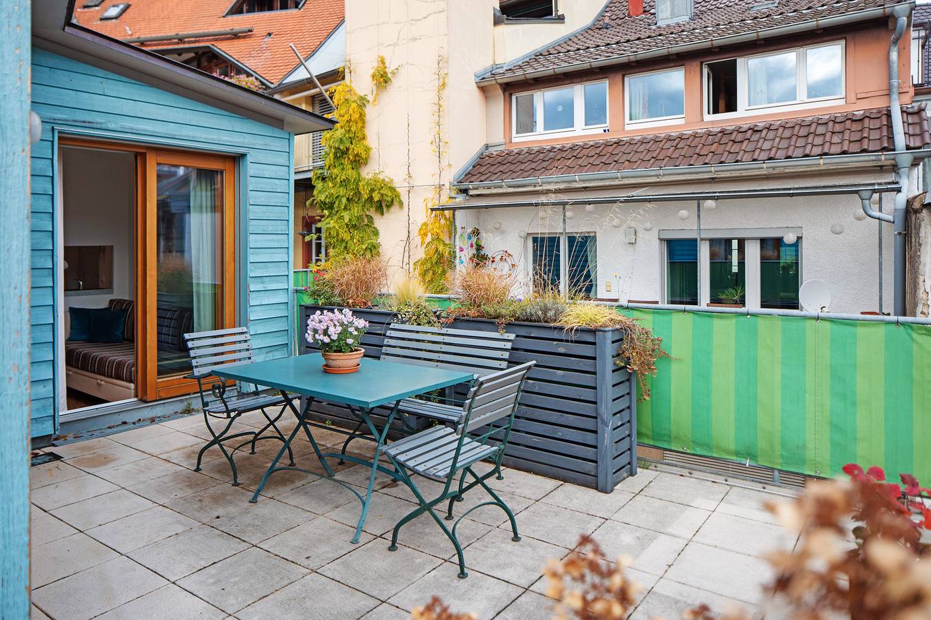 Geheel appartement, Appartement 'Nr 5 Haus Stiegeler Schloßberg' met privé terras en Wi-Fi in Freiburg, Zuidelijk Zwarte Woud