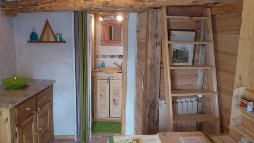 Gîte pour 2 personnes, avec jardin à Mizoën
