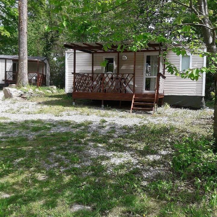 Camping pour 4 Personnes dans Tibiran-Jaunac, Hautes-Pyrénées