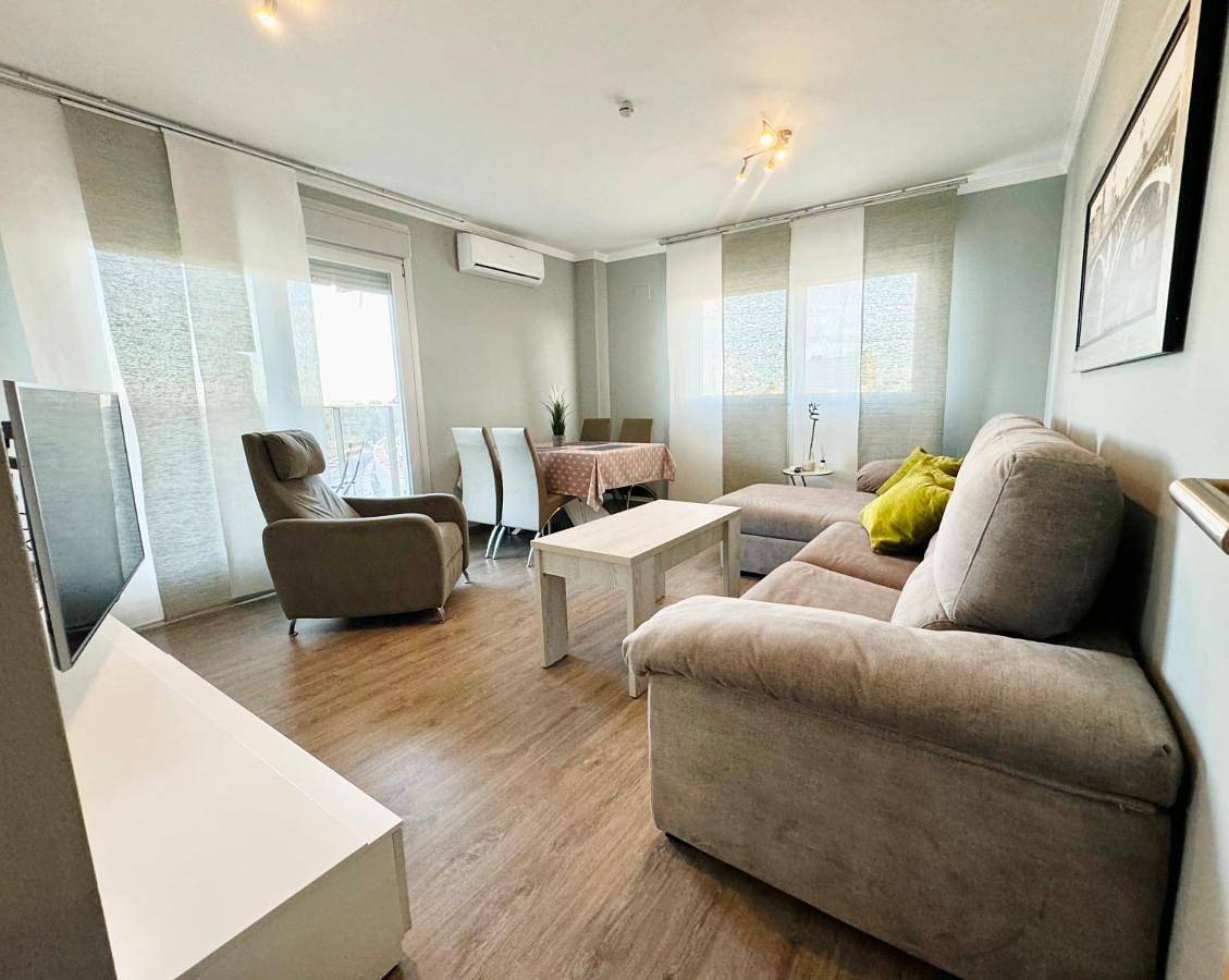 Apartamento entero, Bahía Azul Suites, Piscina & Pádel in San Fernando, Costa de la Luz