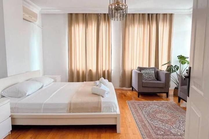 Ganze Wohnung, Family-Friendly 3Br near Konyaaltı Beach, Balcony w/ Mountain & Park View in Antalya, Provinz Antalya