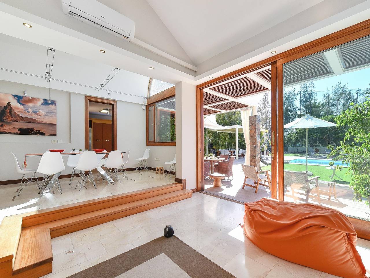 Villa Maspalomas Royale | Luxury Retreat in Gran Canaria | Private Heated Pool in Maspalomas, San Bartolomé de Tirajana