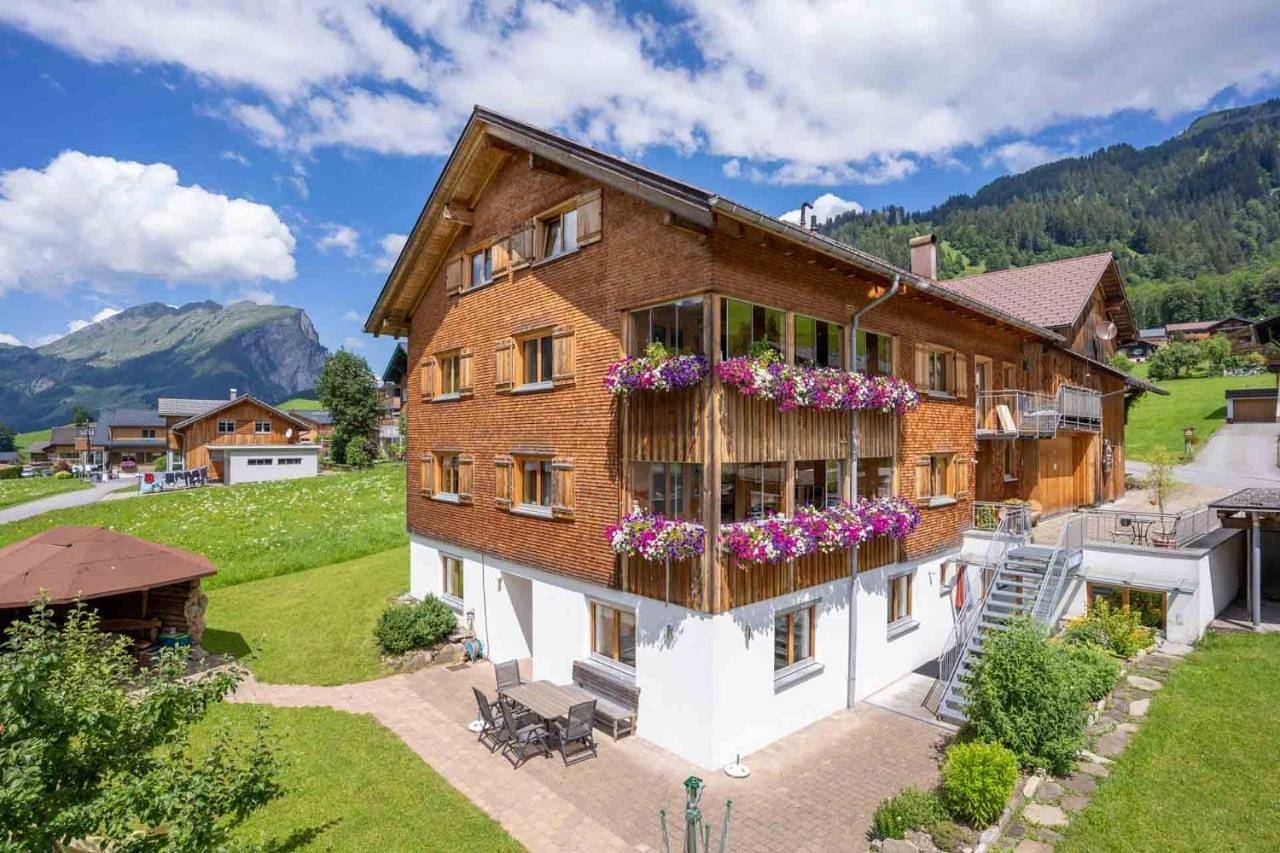 Double Room with Private Bathroom in Diedamskopf, Schoppernau