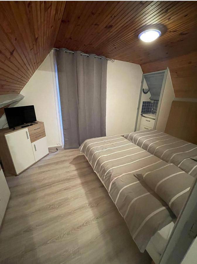 Gîte pour 6 personnes, avec vue ainsi que jardin et terrasse à Saint-Martin-en-Campagne - 4