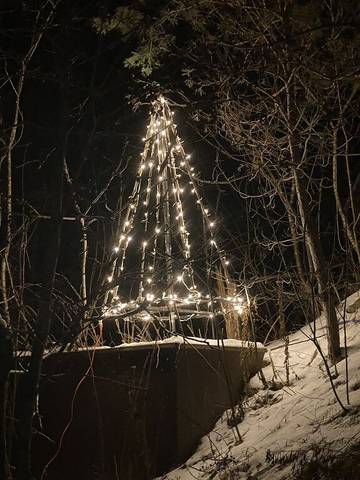 Glamping for 8 Guests in Val-des-Monts, Quebec, Picture 2
