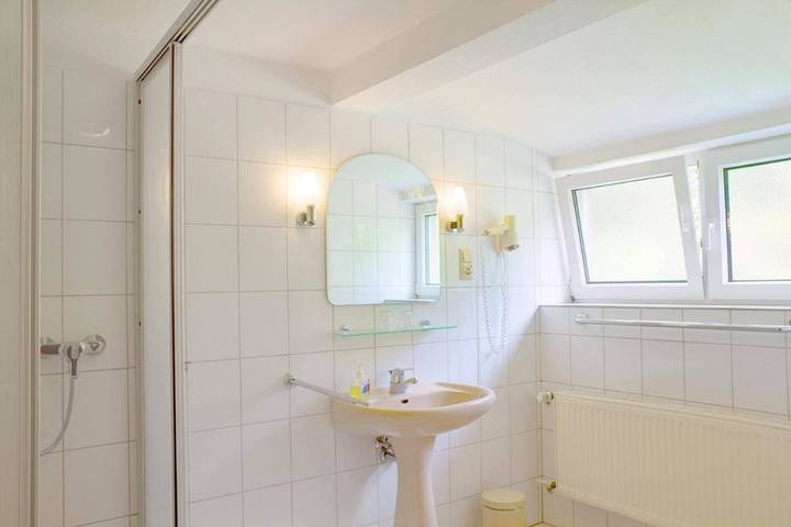 Ferienhaus für 5 Personen, mit Terrasse und Garten sowie Sauna und Ausblick in Brocken - 4