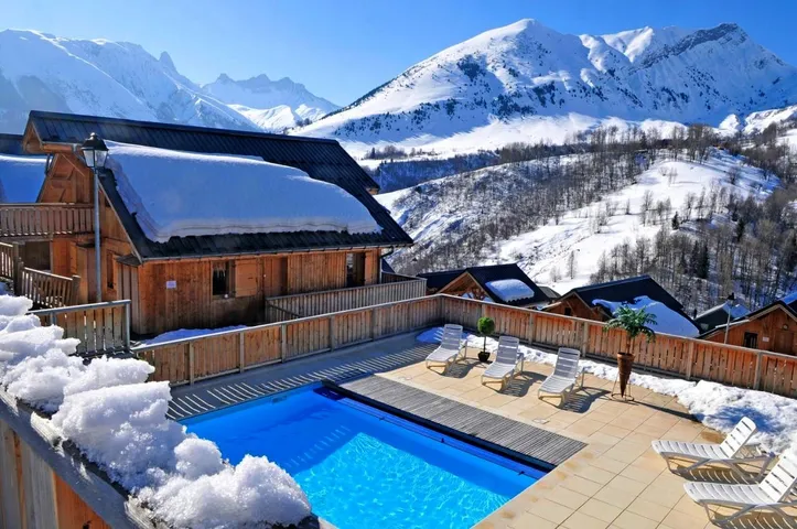 Aparthotel para 4 personas, con piscina y sauna además de terraza y vistas - 1