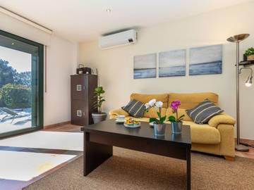 Maison De Vacances pour 8 Personnes dans Ullastret, Bas-Ampurdan, Photo 4