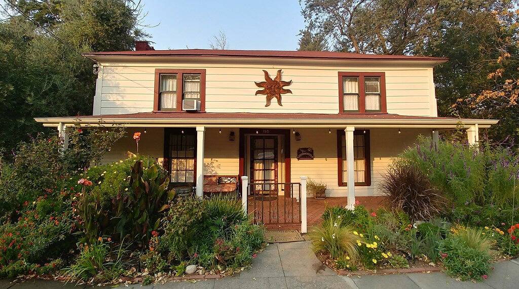 Casa La Paloma - Historisches Sonoma, Charme der Alten Welt, großartige Lage in Sonoma, California North Coast