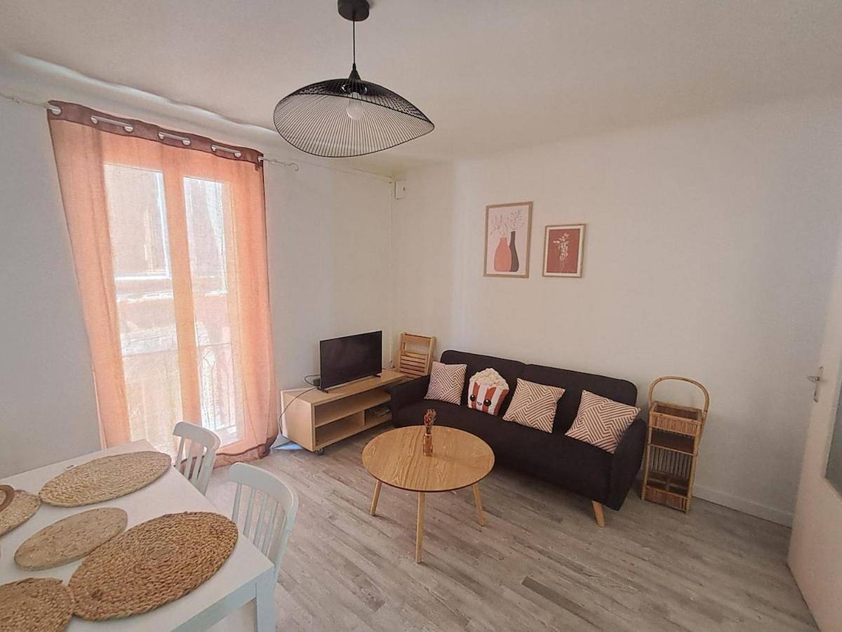Appartement entier, Appartement centre-ville in Caussade, Quercy