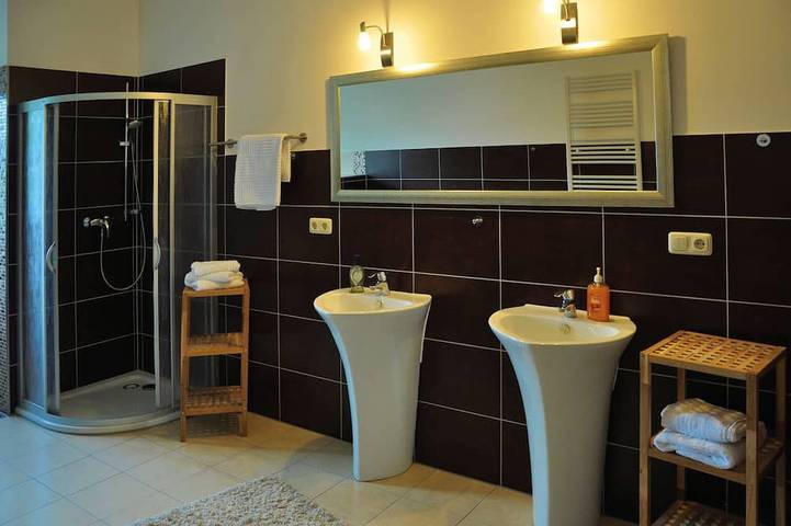 Beach house, 200 sqm. Wf., Directly at the Plauer See, Müritz, 30m to the beach in Badestrand Lenz, Malchow