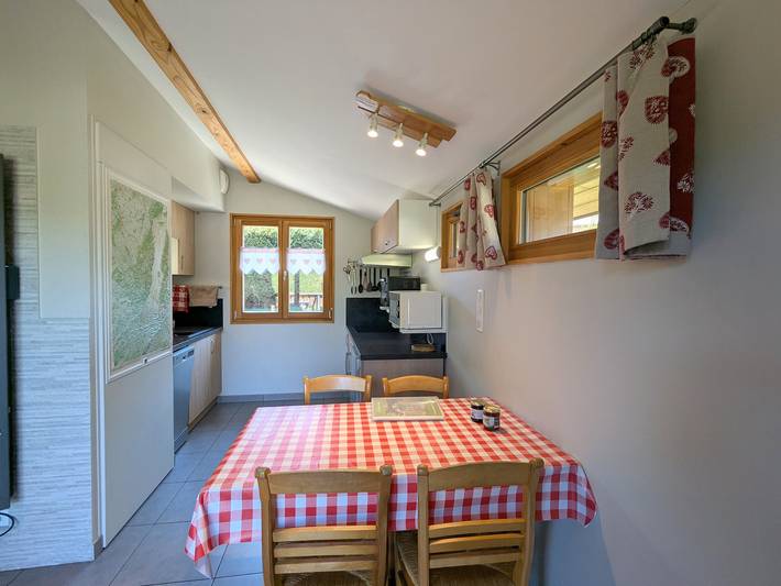 Chalet romantique avec terrasse, confort moderne, proche activités nature et ski à Cornimont in Cornimont, Parc naturel régional des Ballons des Vosges