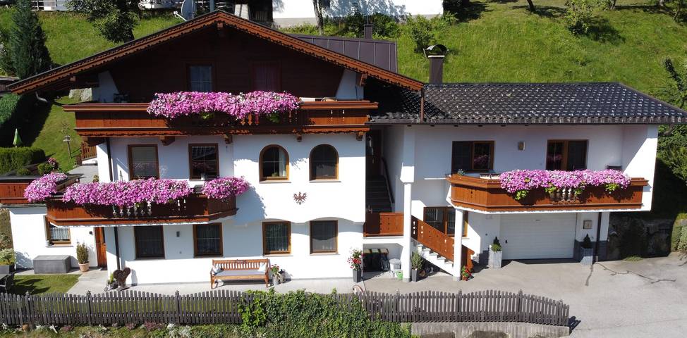Ferienwohnung für 6 Personen, mit Balkon und Terrasse sowie Garten in Kaltenbach - 2